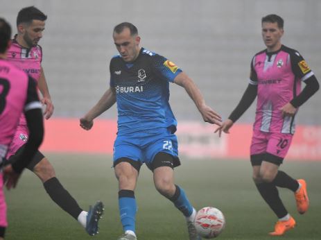 NK Varaždin : NK Lokomotiva 4 : 2