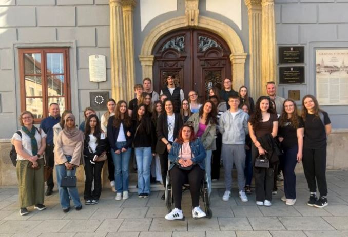 UČENICI IZ ŠVEDSKE U GRADU VARAŽDINU UPOZNALI RAD SAVJETA MLADIH I PRIMJERE AKTIVNOG GRAĐANSTVA